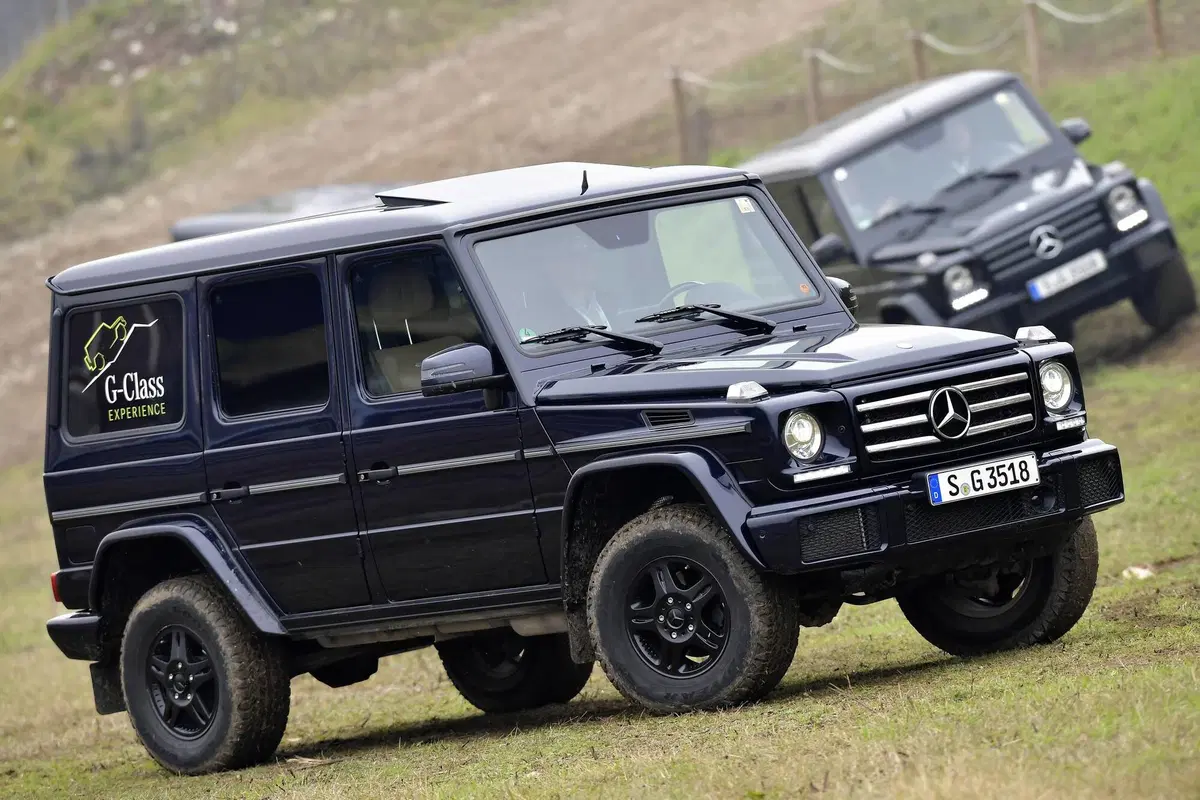 Mercedes Classe G: alla frusta tra pista e 'montagne artificiali' (2)