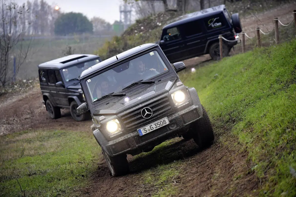 Mercedes Classe G: alla frusta tra pista e 'montagne artificiali' (5)