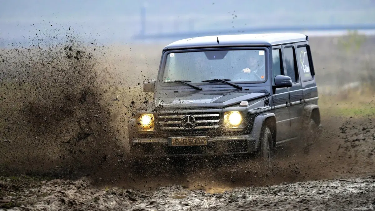 Mercedes Classe G: alla frusta tra pista e 'montagne artificiali' (8)
