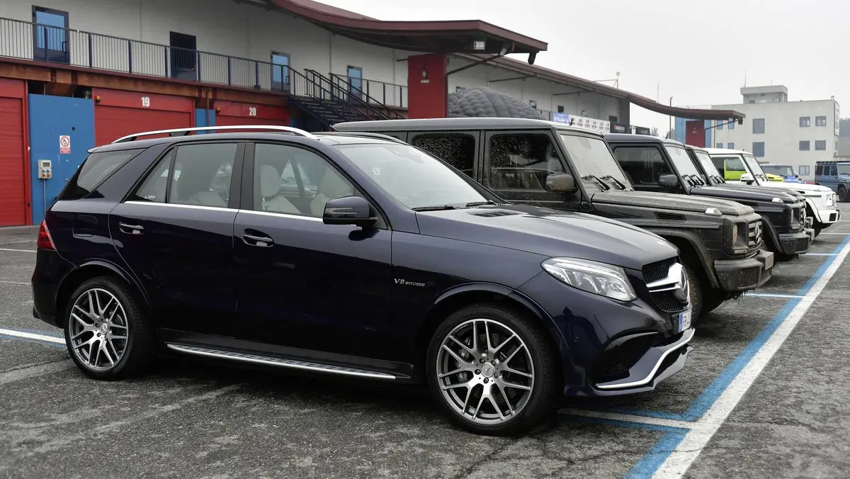 Mercedes Classe G: alla frusta tra pista e 'montagne artificiali' (19)