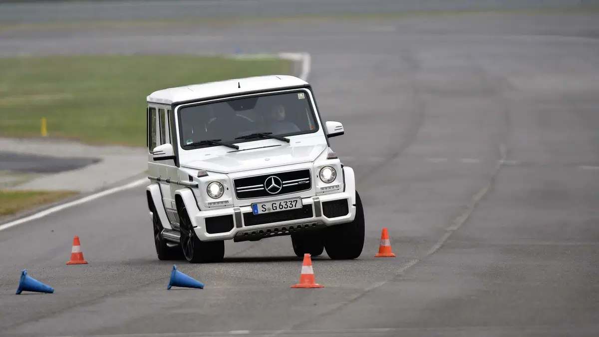 Mercedes Classe G: alla frusta tra pista e 'montagne artificiali' (21)