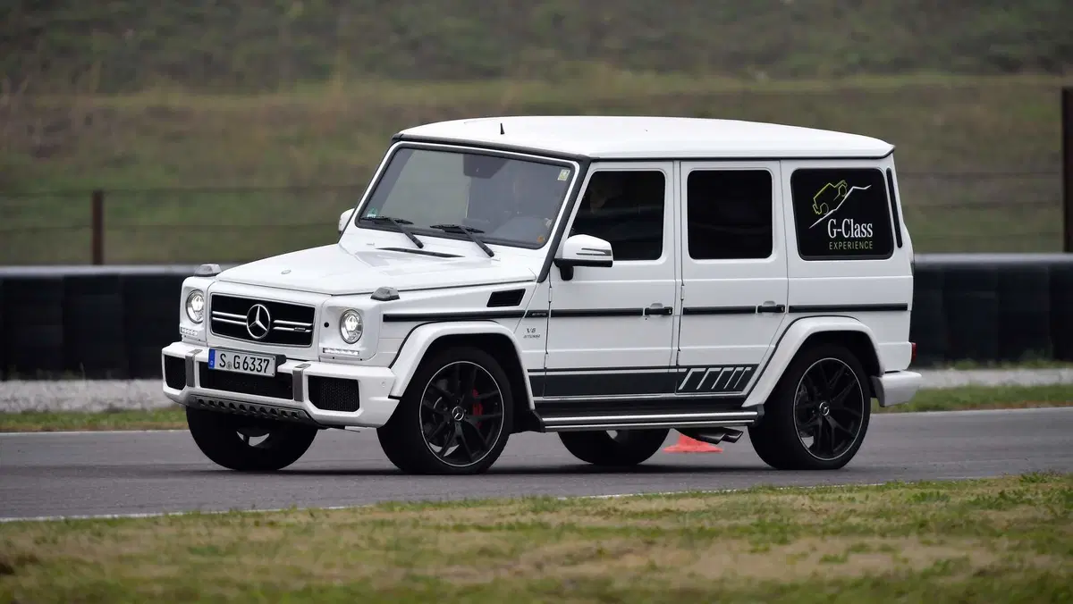 Mercedes Classe G: alla frusta tra pista e 'montagne artificiali' (25)