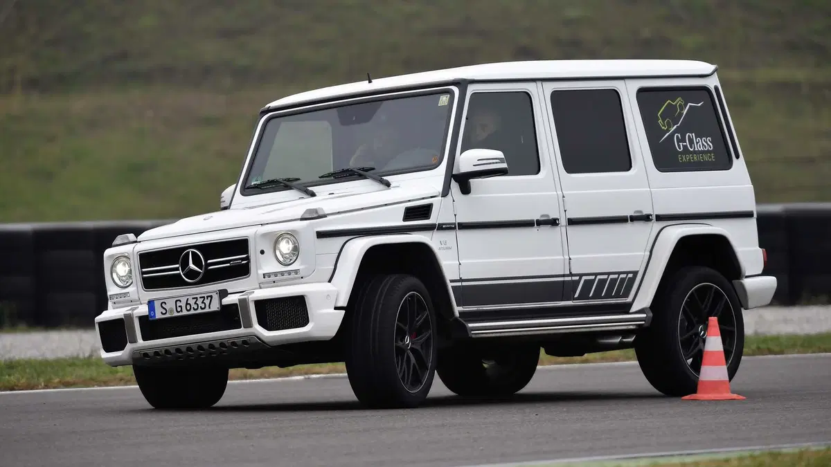 Mercedes Classe G: alla frusta tra pista e 'montagne artificiali' (26)