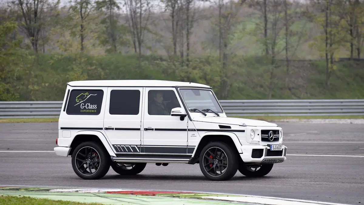 Mercedes Classe G: alla frusta tra pista e 'montagne artificiali' (30)