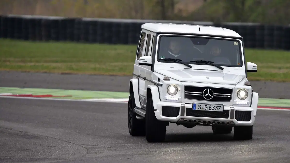 Mercedes Classe G: alla frusta tra pista e 'montagne artificiali' (37)