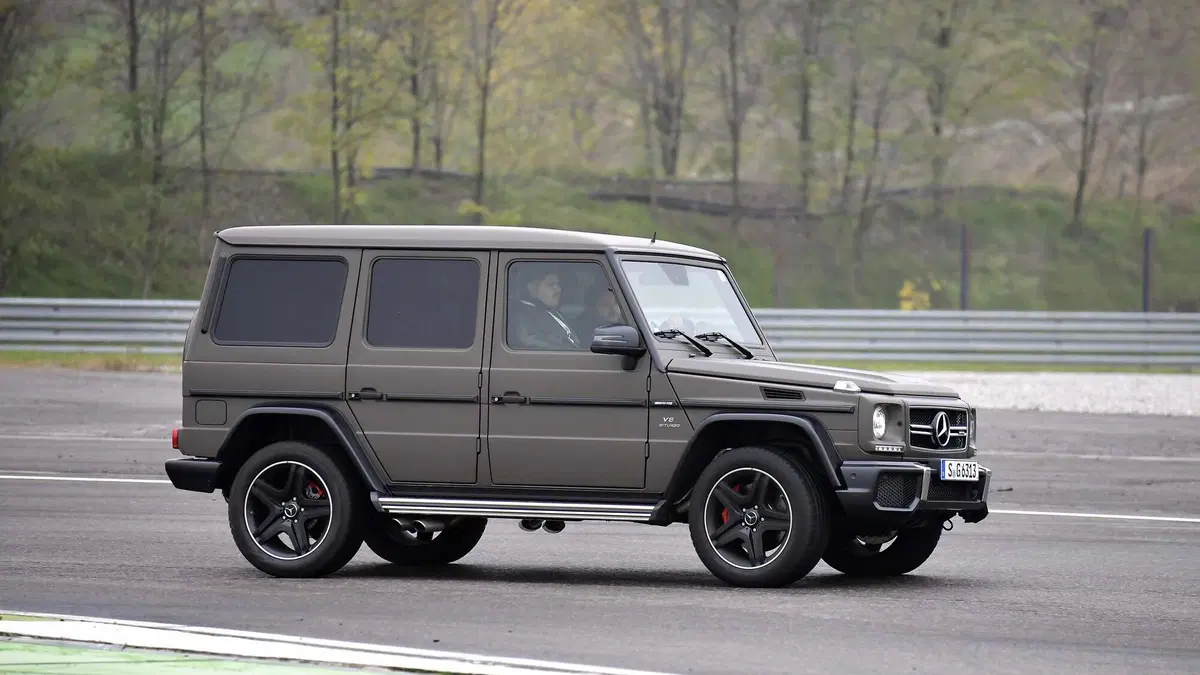 Mercedes Classe G: alla frusta tra pista e 'montagne artificiali' (44)
