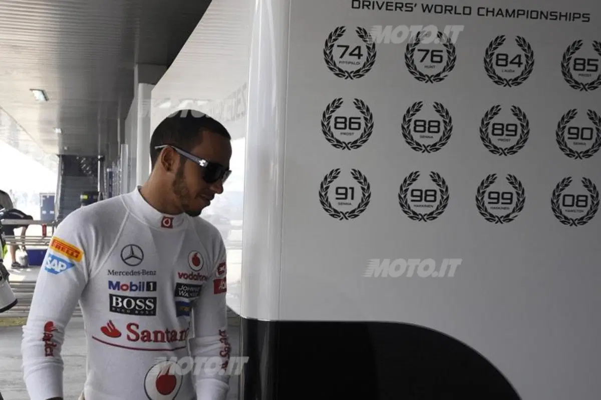 Vettel domina le qualifiche del GP d'India (12)
