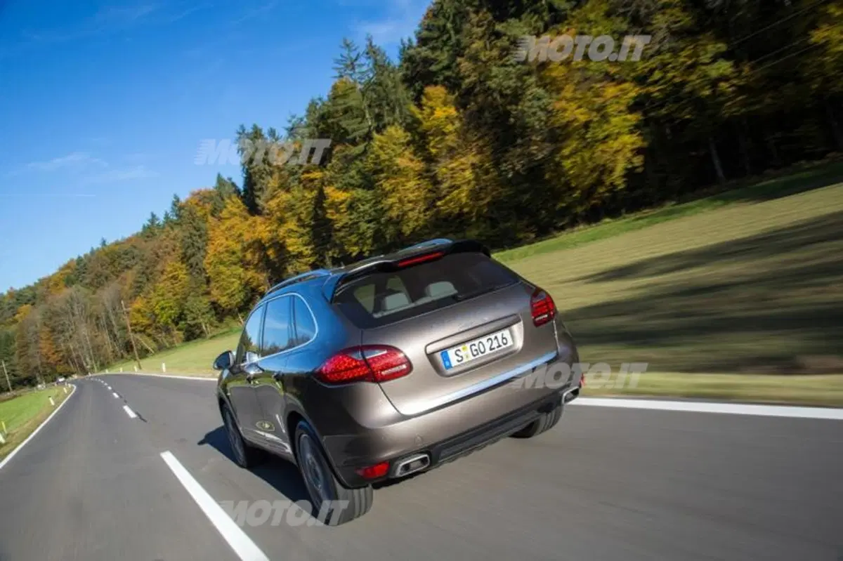 Porsche Cayenne S Diesel (12)