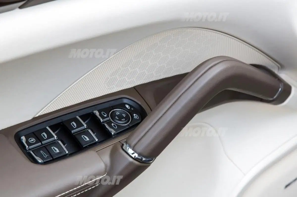 Porsche Cayenne S Diesel (38)