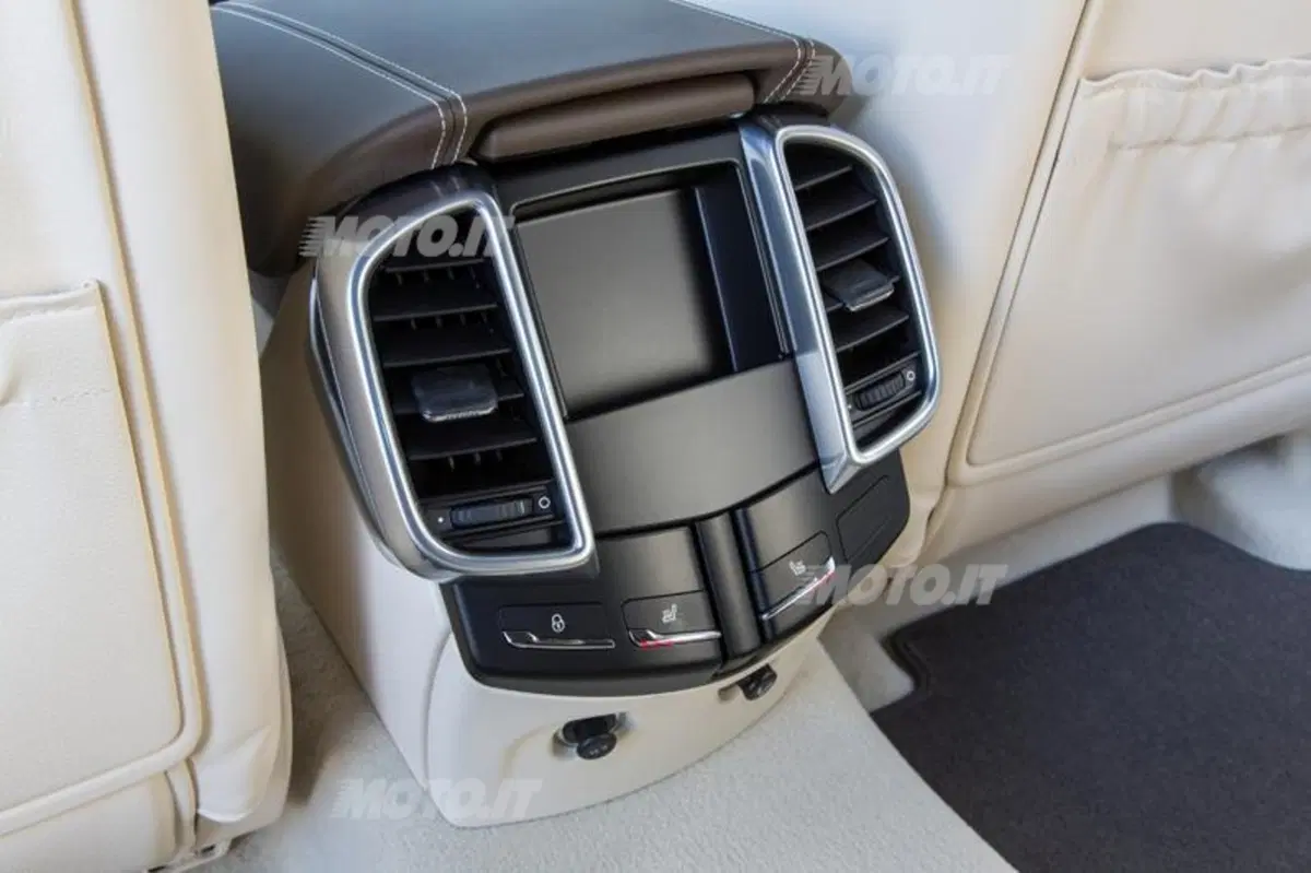 Porsche Cayenne S Diesel (39)