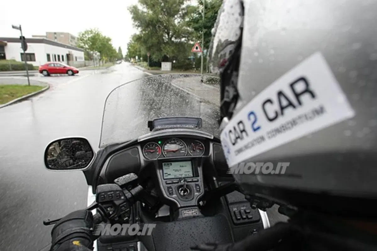 Honda: auto e moto comunicheranno tra loro