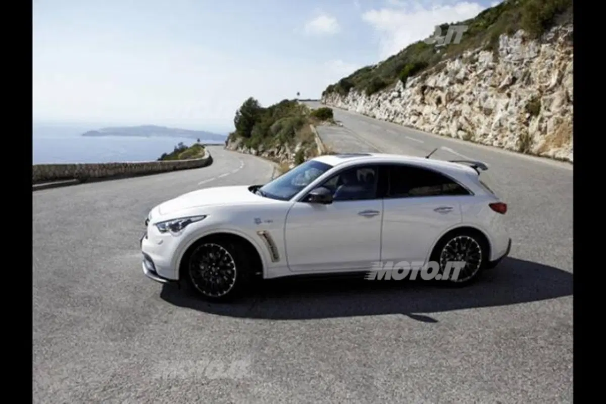 Infiniti FX Vettel Edition: i prezzi italiani (3)