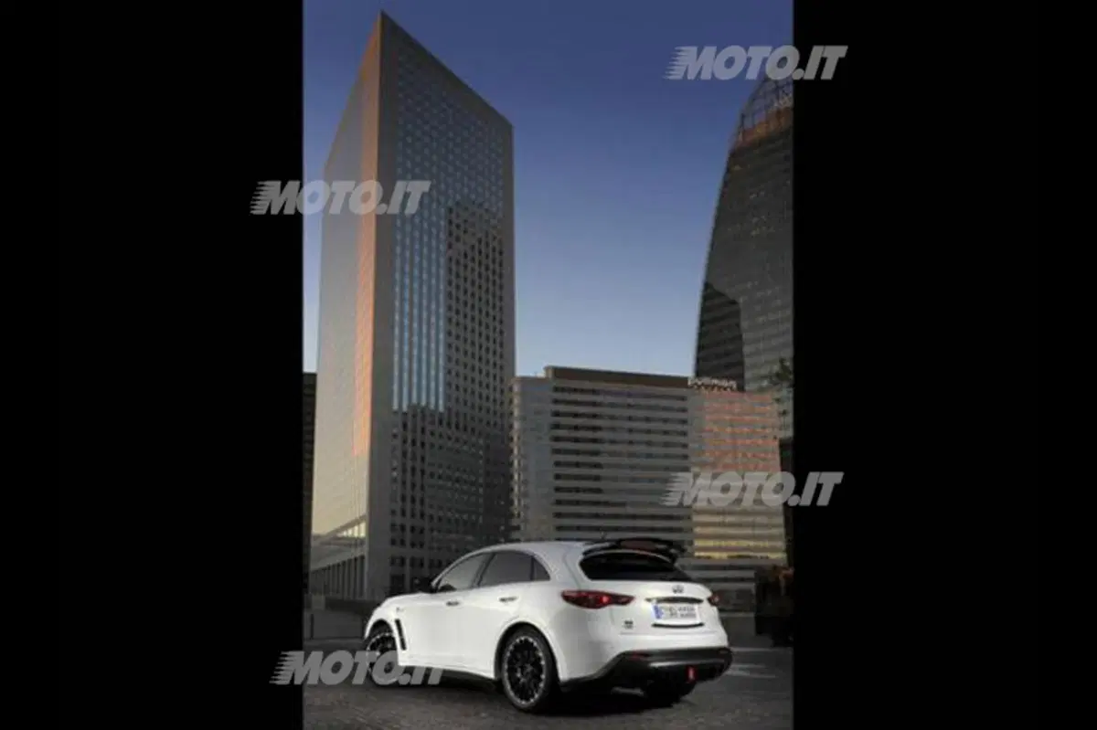Infiniti FX Vettel Edition: i prezzi italiani (10)