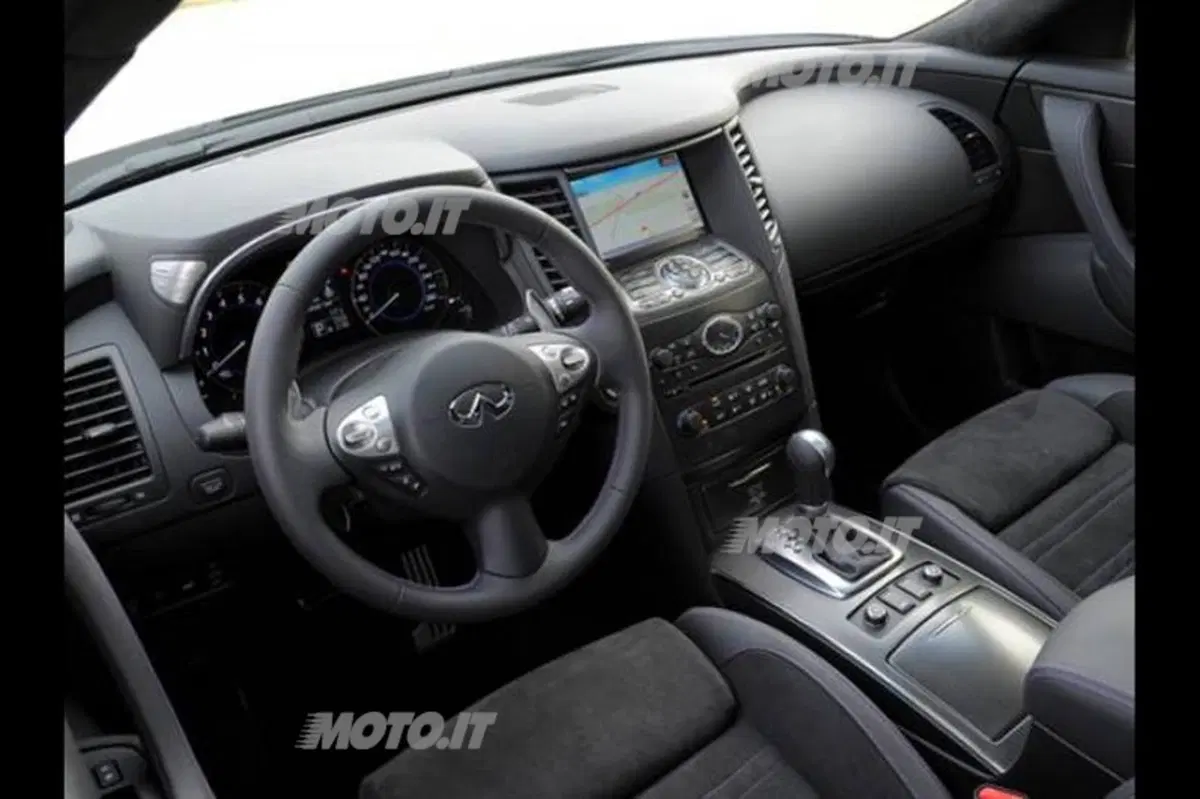 Infiniti FX Vettel Edition: i prezzi italiani (20)