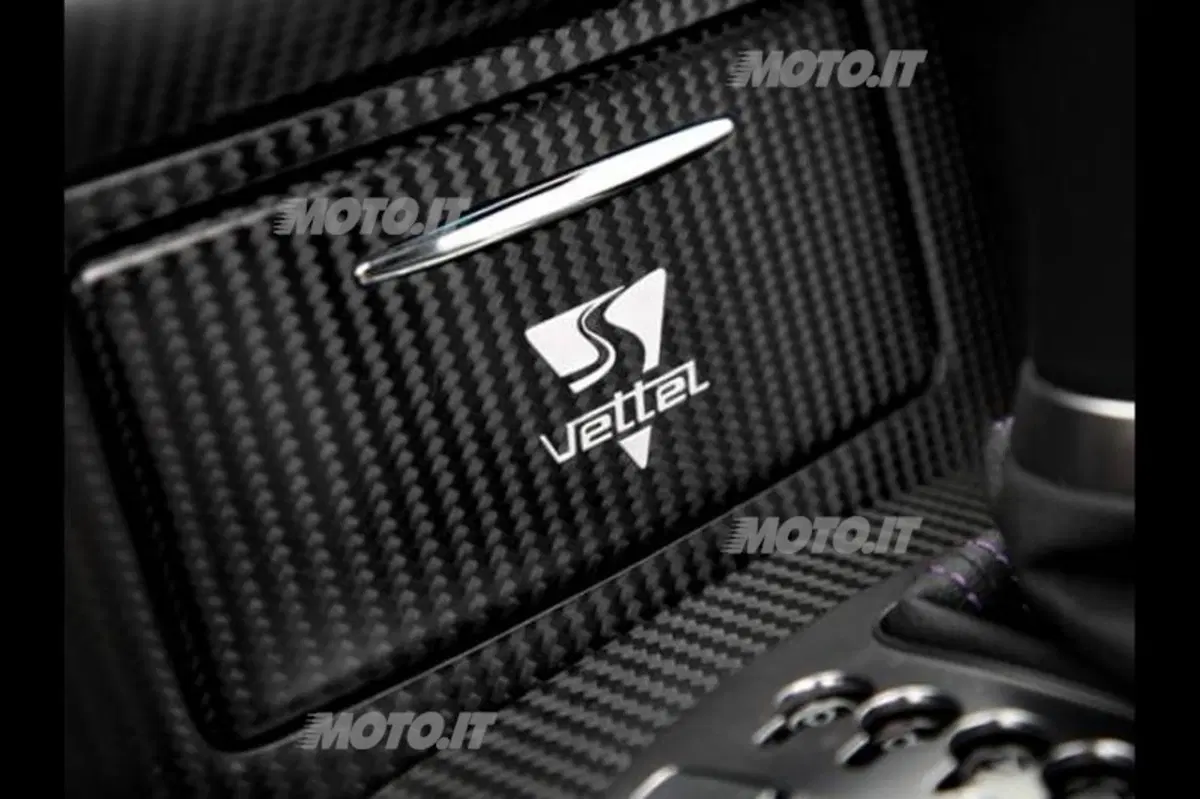 Infiniti FX Vettel Edition: i prezzi italiani (23)
