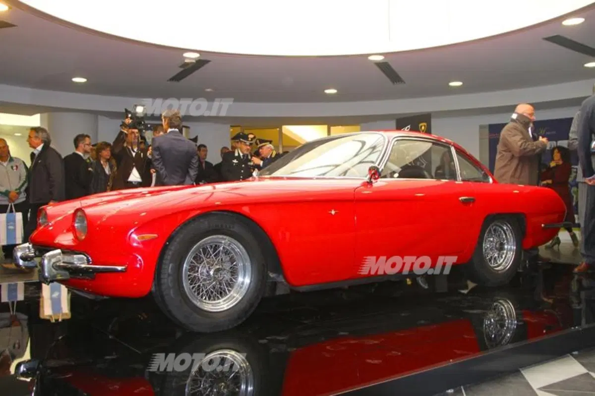Cinquant'anni di storia Lamborghini al Marconi di Bologna (8)