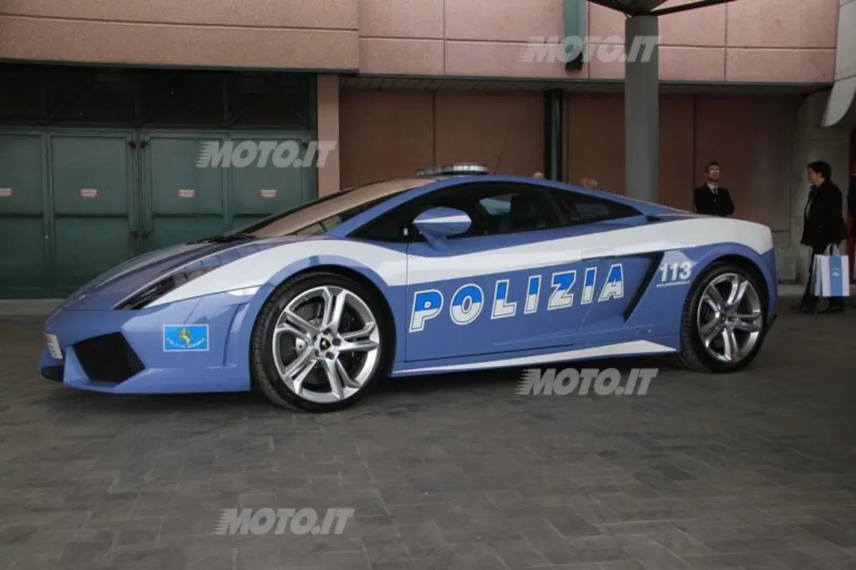 Cinquant'anni di storia Lamborghini al Marconi di Bologna (20)