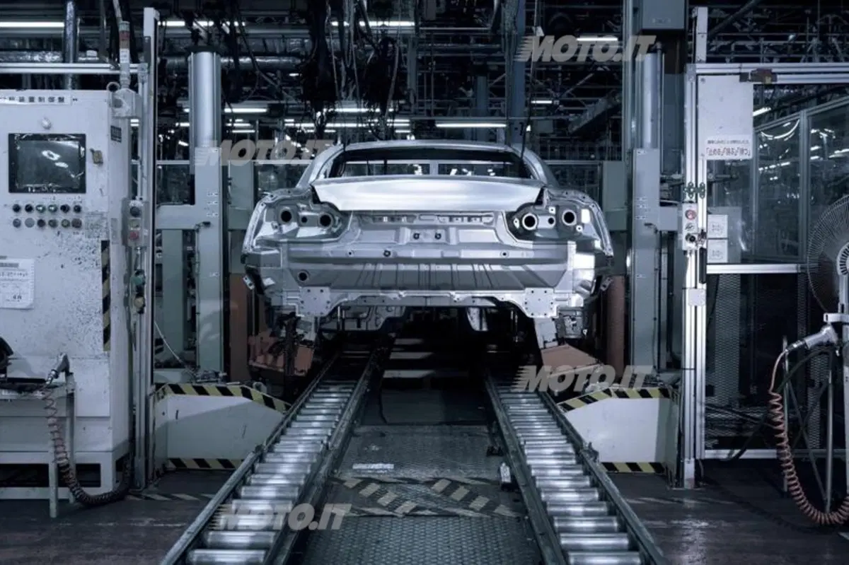 Nissan GT-R 2013 (8)