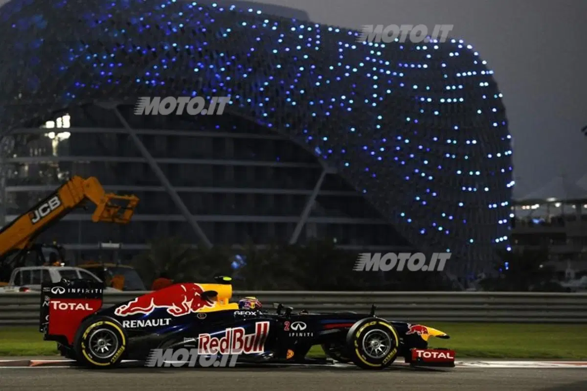 Vettel domina la seconda sessione di libere degli Emirati Arabi (4)