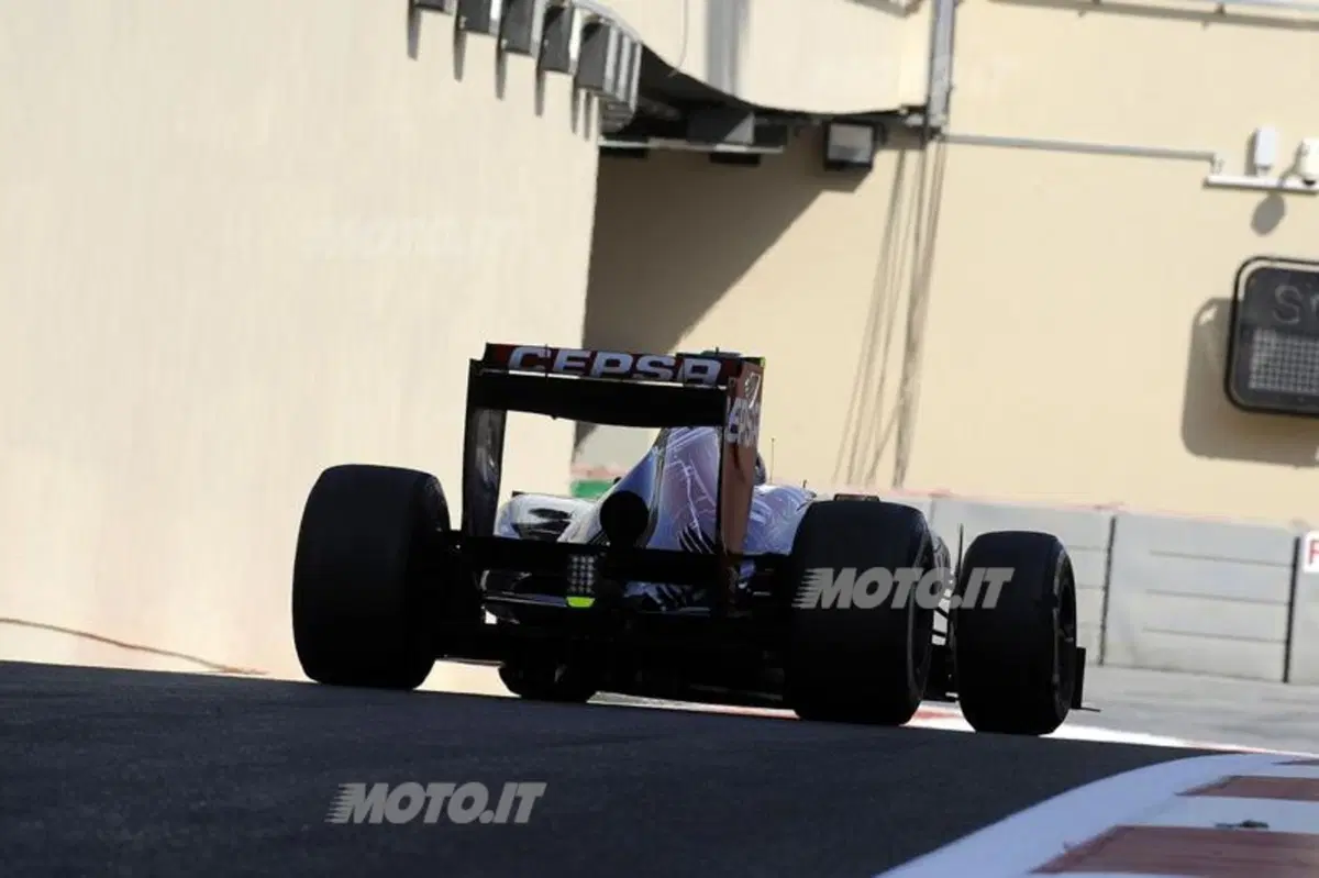Vettel domina la seconda sessione di libere degli Emirati Arabi (7)