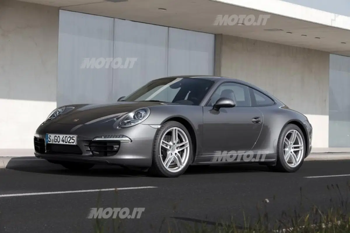 Porsche 911 Carrera 4 (8)