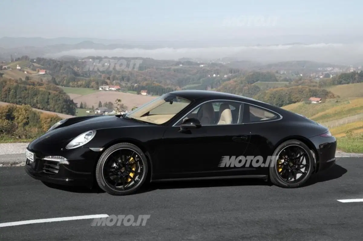 Porsche 911 Carrera 4 (18)
