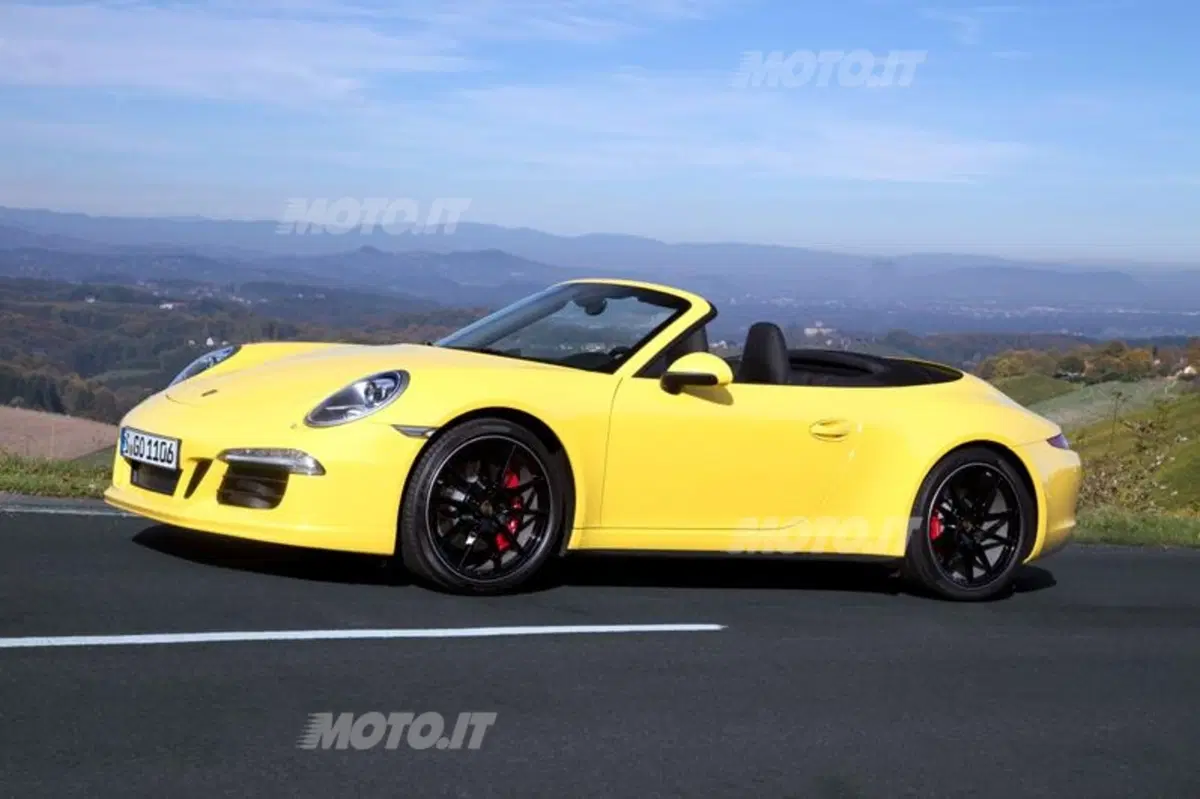 Porsche 911 Carrera 4 (20)
