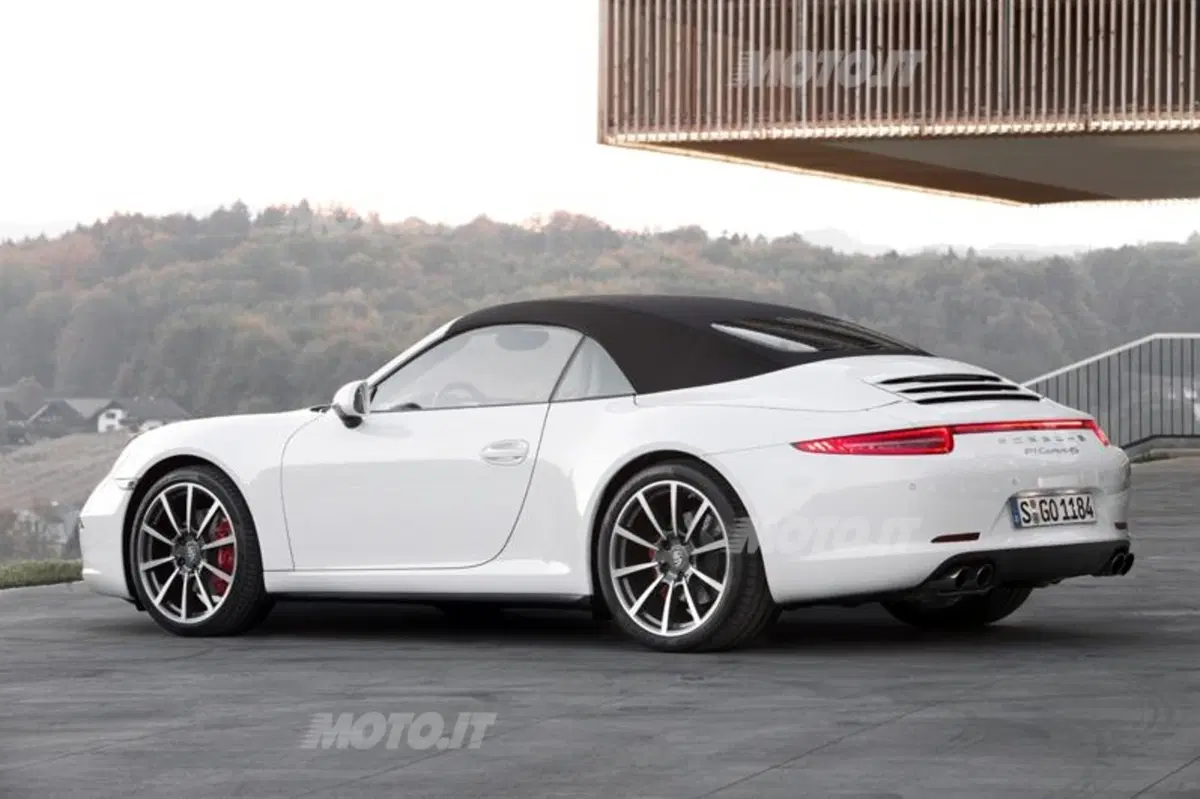 Porsche 911 Carrera 4 (23)