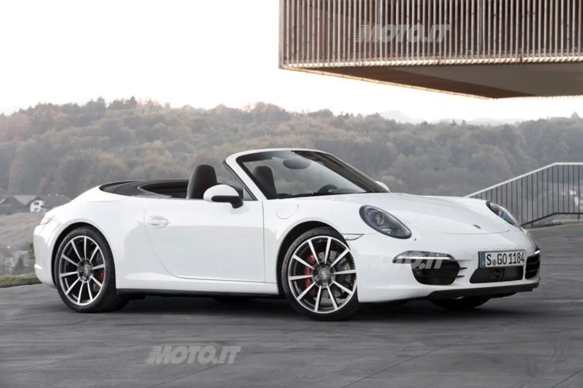 Porsche 911 Carrera 4 (27)