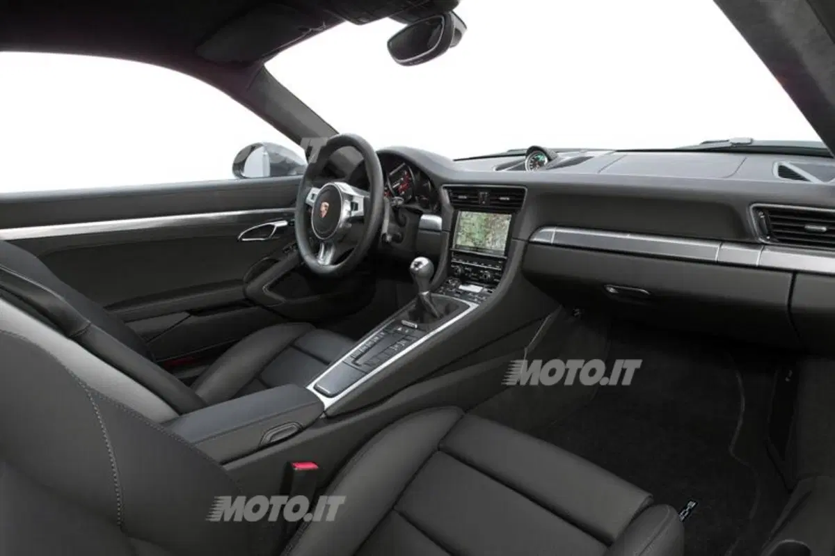 Porsche 911 Carrera 4 (50)