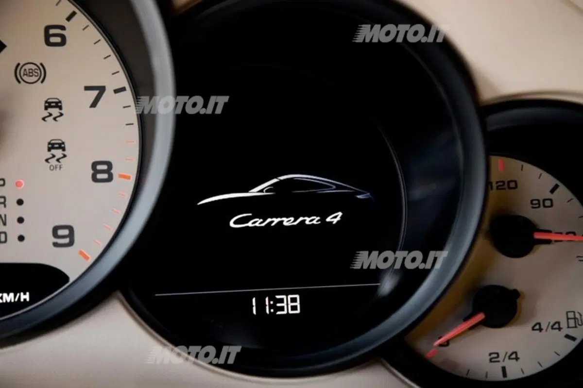Porsche 911 Carrera 4 (58)