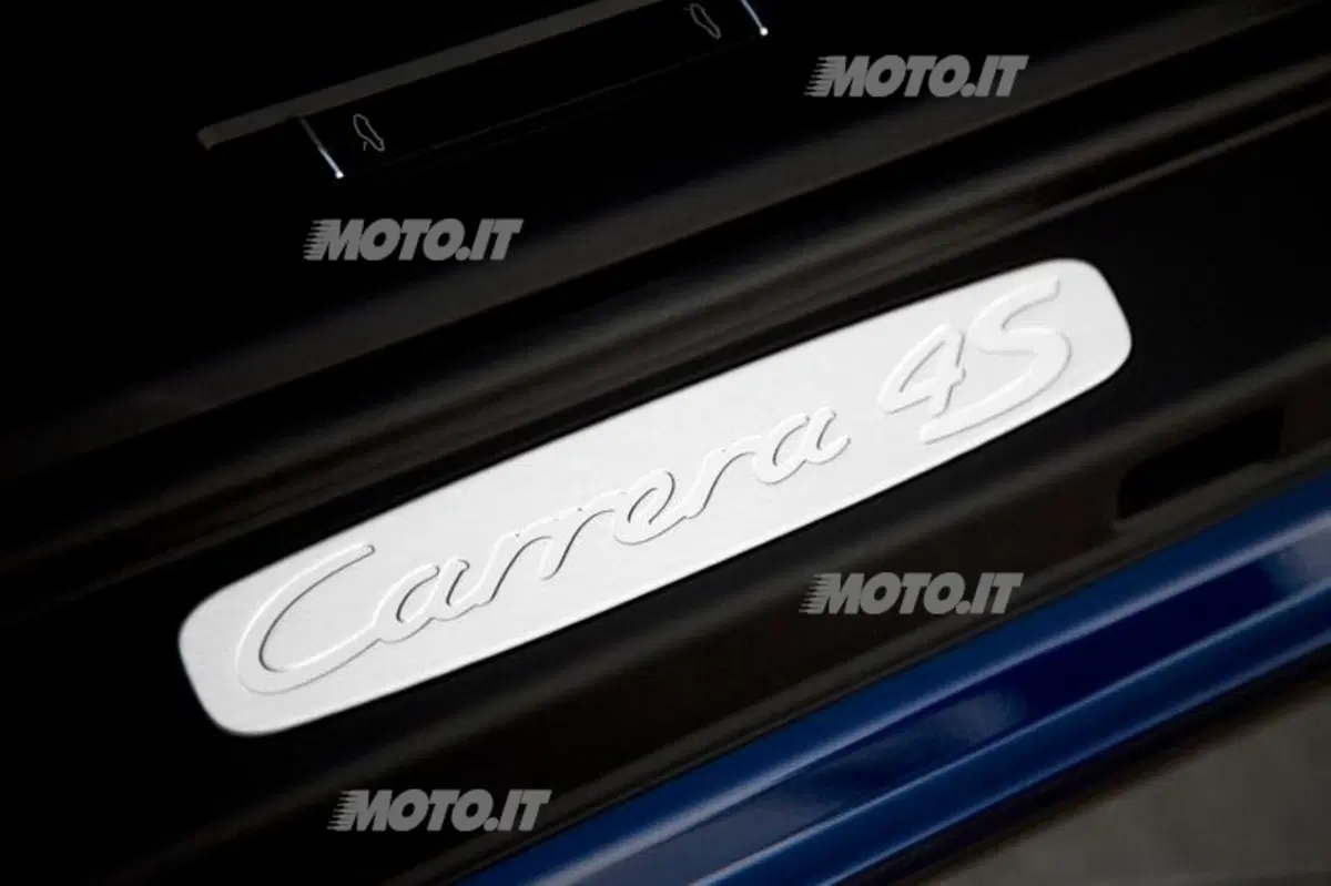 Porsche 911 Carrera 4 (61)