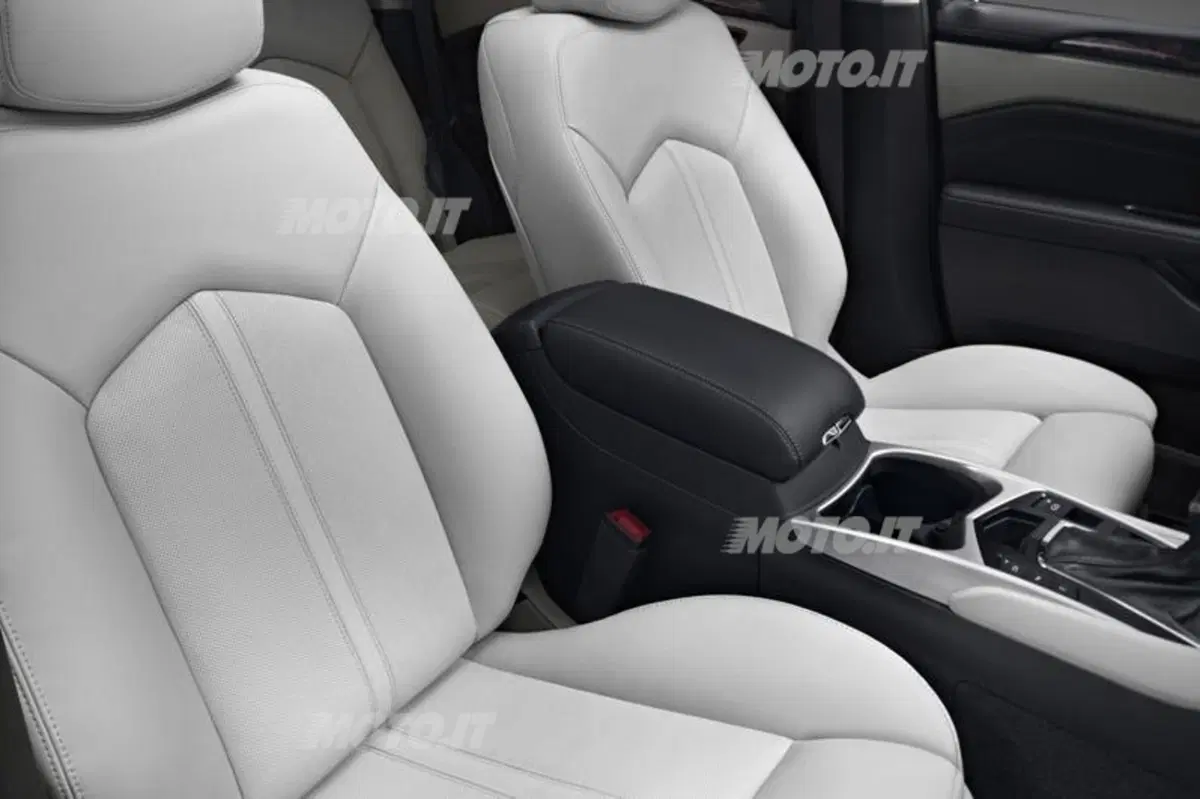 Cadillac SRX 2013: listino prezzi (11)