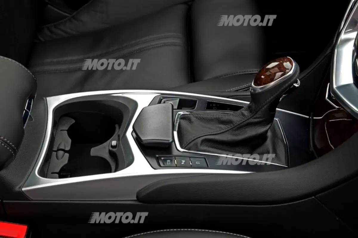 Cadillac SRX 2013: listino prezzi (14)