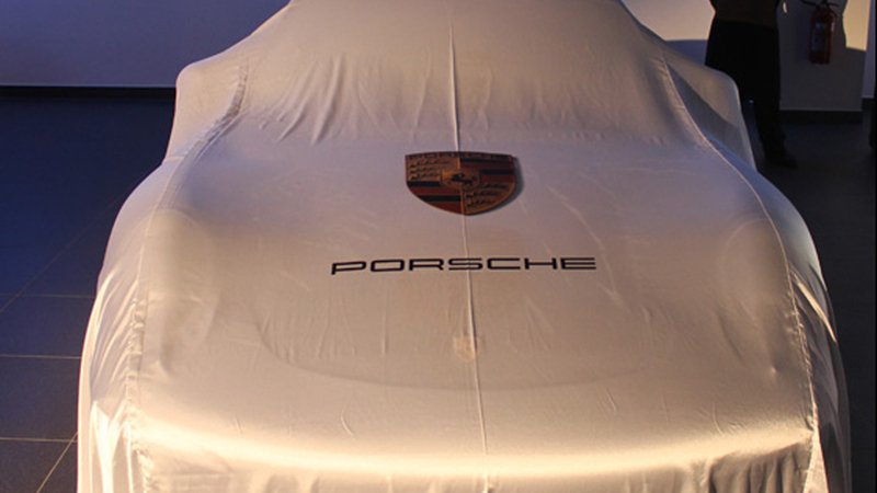Porsche: un inedito modello a Los Angeles. &Egrave; la nuova Cayman?