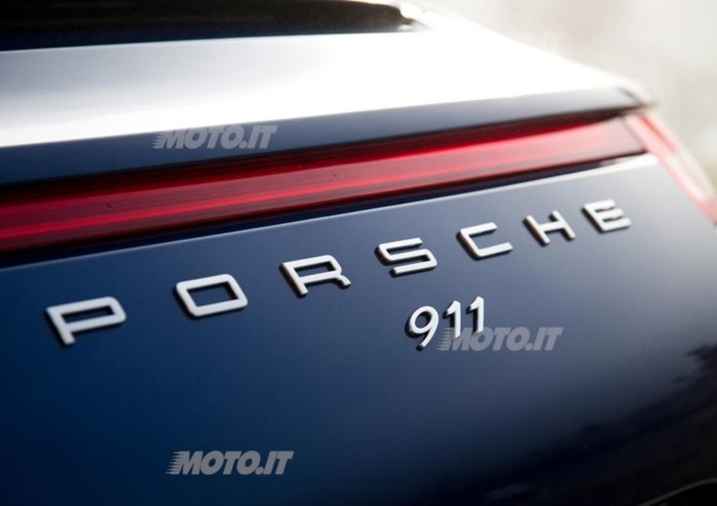 Porsche: Boxster e 911 a gonfie vele negli USA