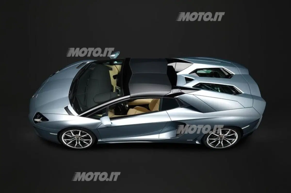 Lamborghini Aventador Roadster (4)
