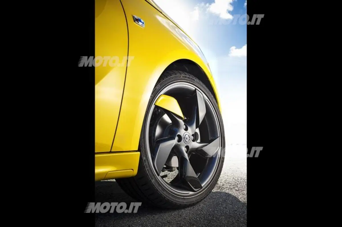 Opel Adam (75)