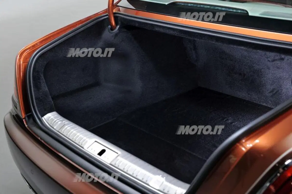 Rolls-Royce Ghost“One Thousand and One Nights” (10)