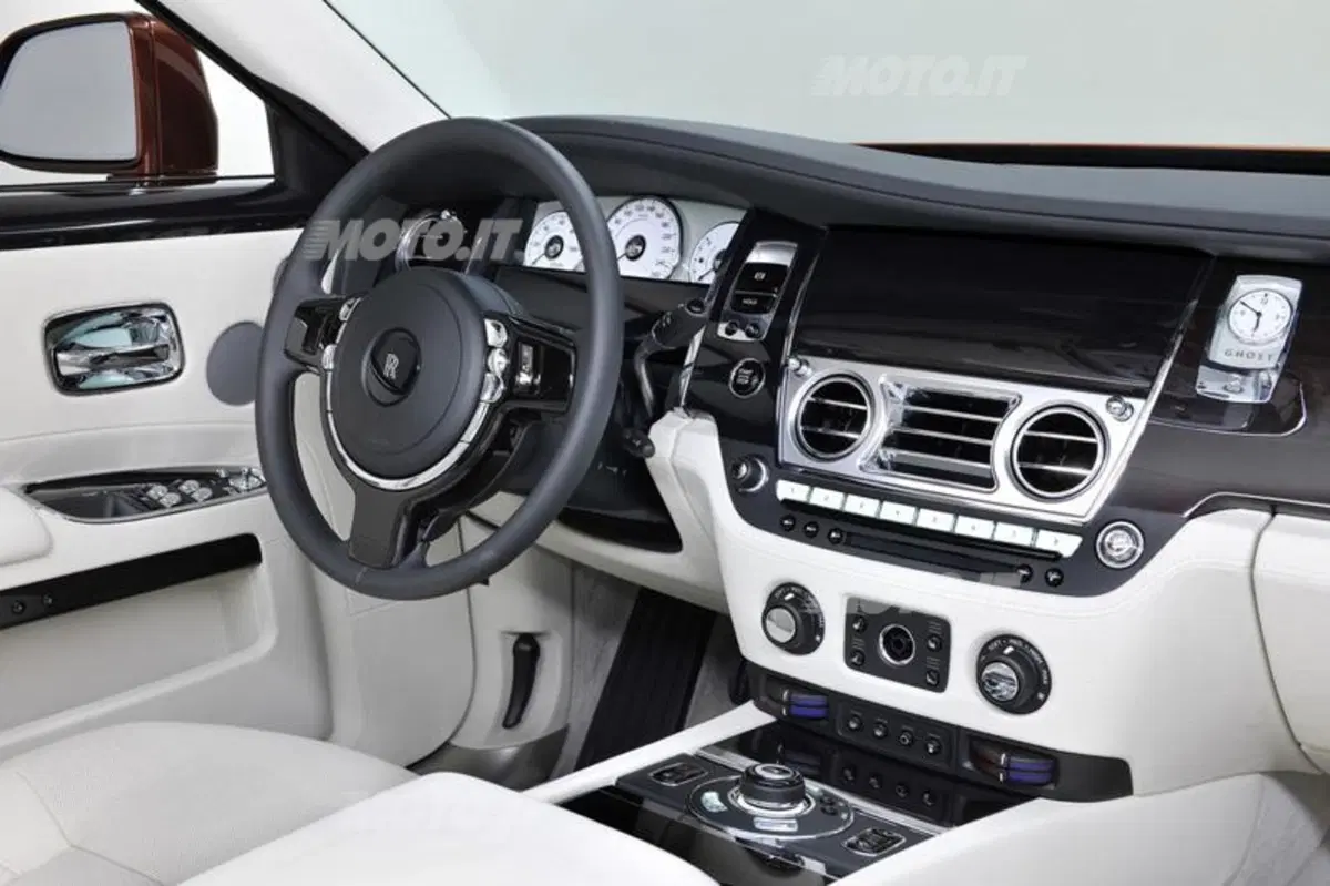 Rolls-Royce Ghost“One Thousand and One Nights” (13)