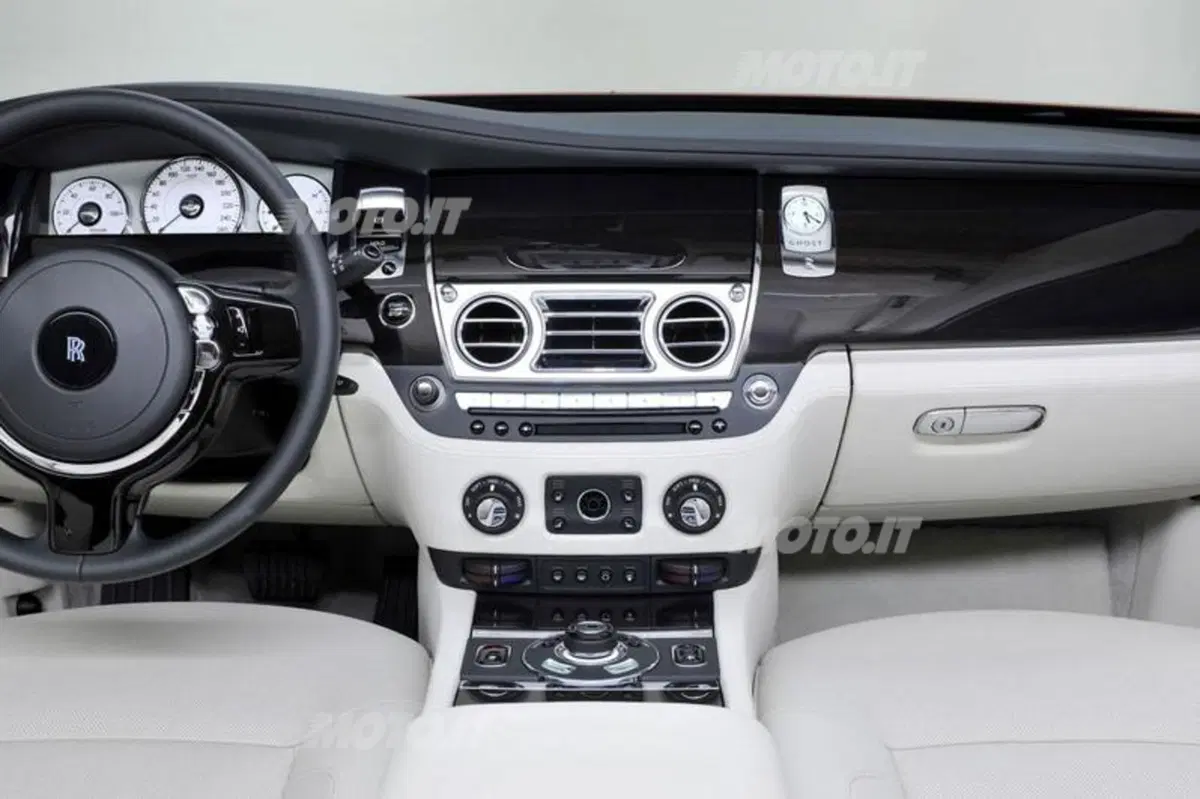 Rolls-Royce Ghost“One Thousand and One Nights” (15)