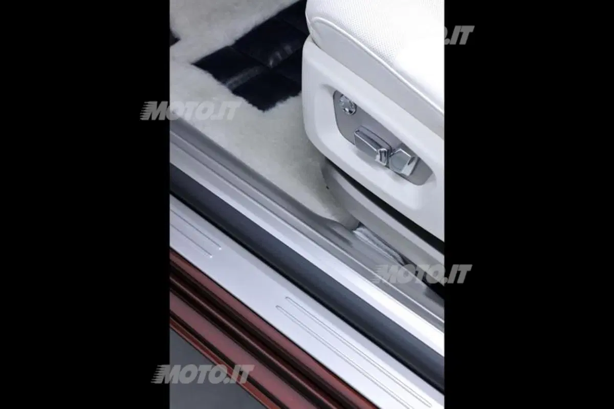 Rolls-Royce Ghost“One Thousand and One Nights” (20)
