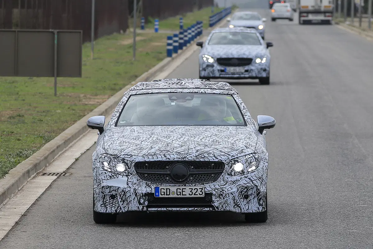 Mercedes Classe E Coupé/Cabrio: nuove foto durante i test (2)