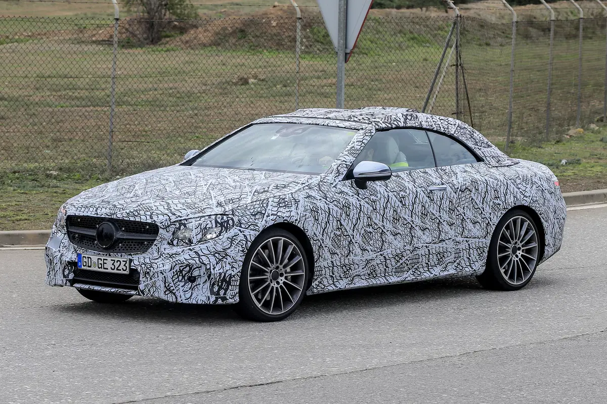 Mercedes Classe E Coupé/Cabrio: nuove foto durante i test (3)