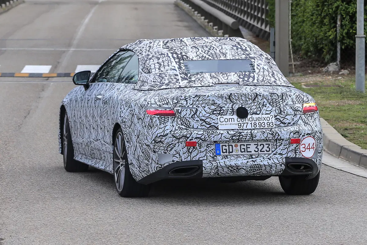 Mercedes Classe E Coupé/Cabrio: nuove foto durante i test (8)