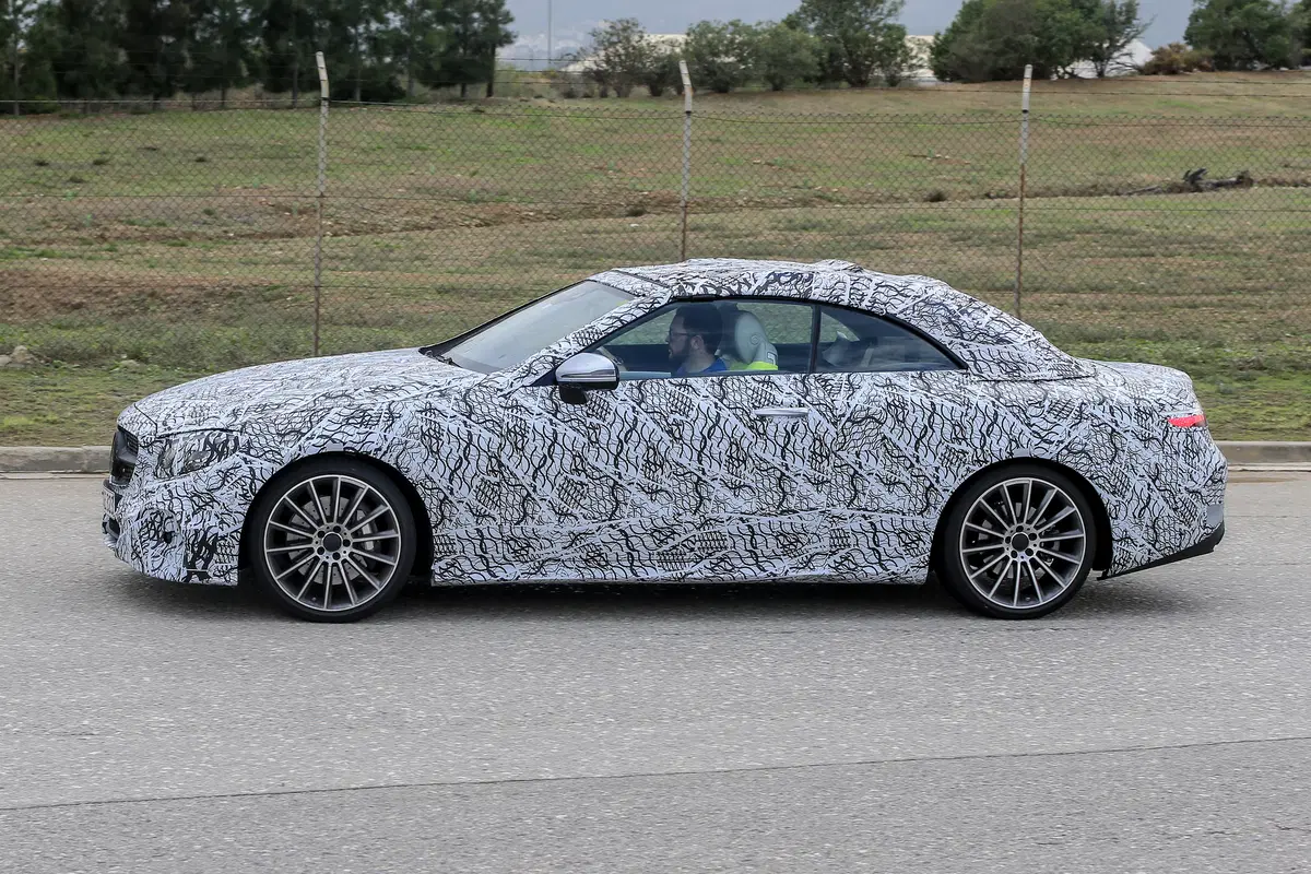 Mercedes Classe E Coupé/Cabrio: nuove foto durante i test (9)