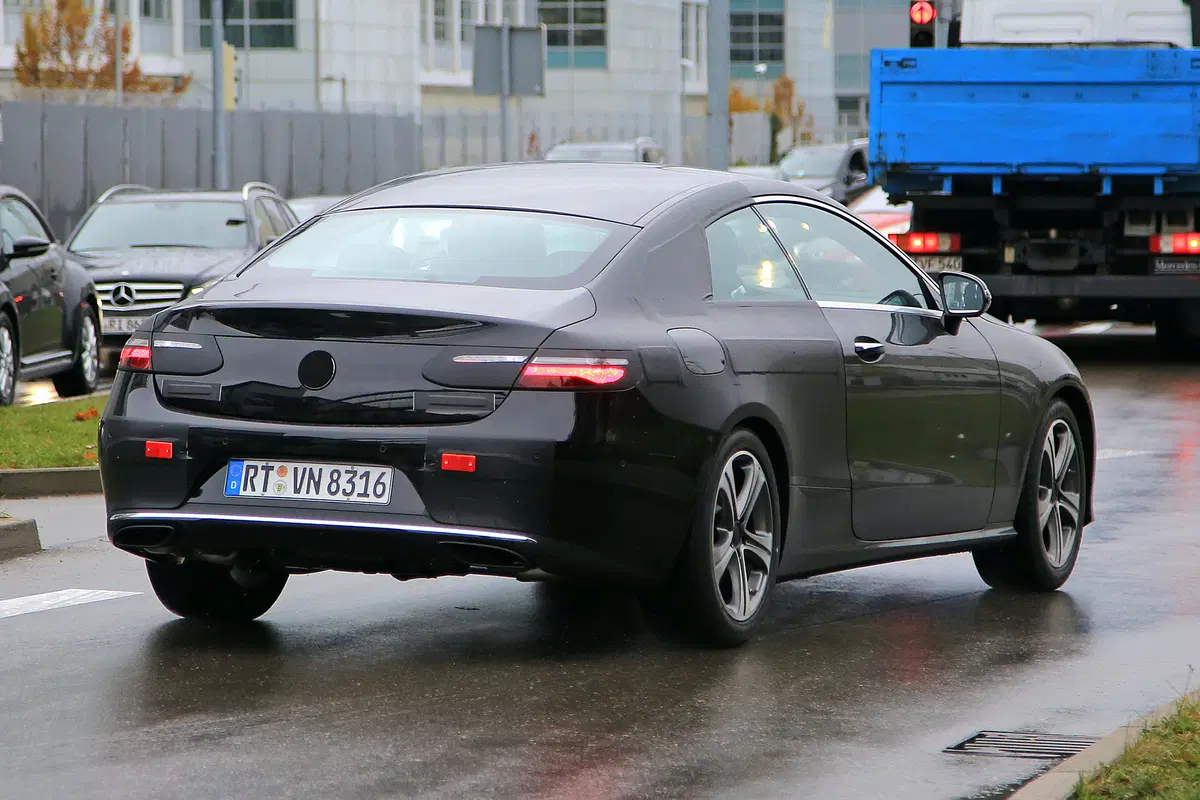 Mercedes Classe E Coupé/Cabrio: nuove foto durante i test (16)