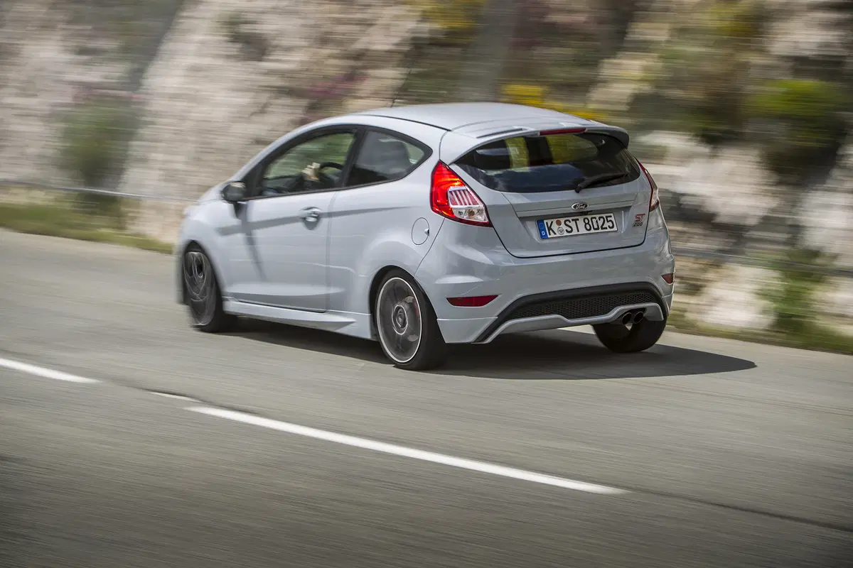 Ford Fiesta ST200: la più potente di sempre [Video] (10)