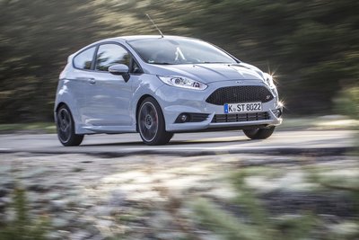 Ford Fiesta ST200 [Video Primo Test]
