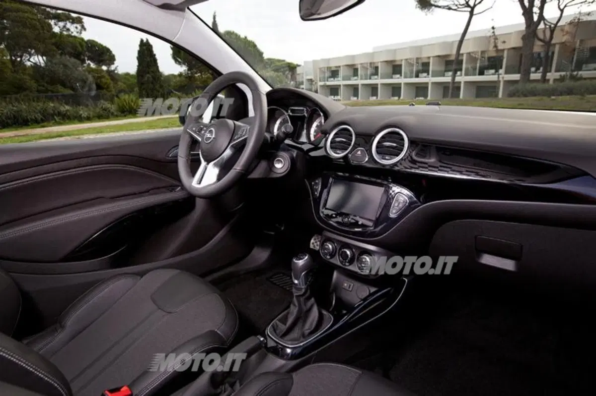 Tutte le Opel Adam che vuoi (26)